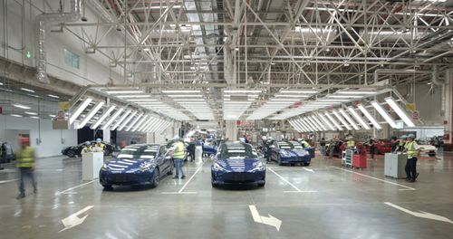 探訪特斯拉上海超級(jí)工廠 30多秒下線一輛車，揭秘全球最高效汽車工廠的煉成之道